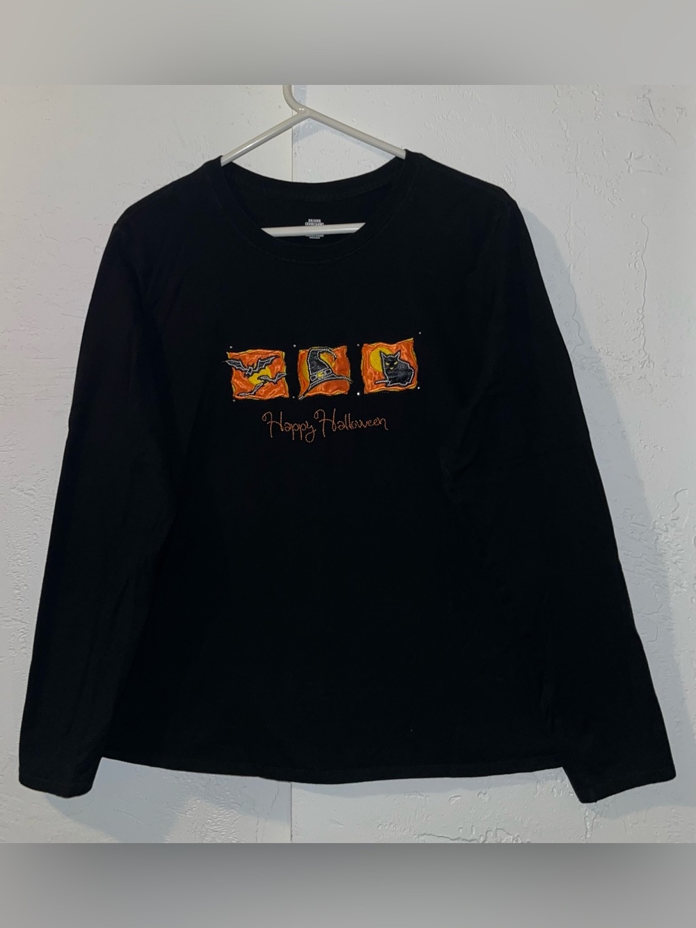 Happy Halloween Black Long Sleeve with Silky Halloween Appliqués Bats-Hat-Cat